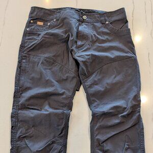 KÜHL Konfidant Air pants in Ink Black.